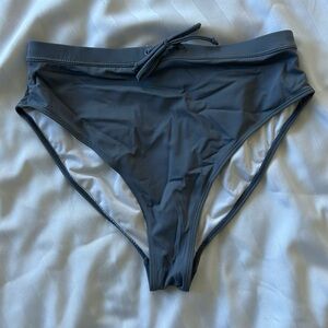 ⭐️Free with purchase⭐️ Bikini bottom